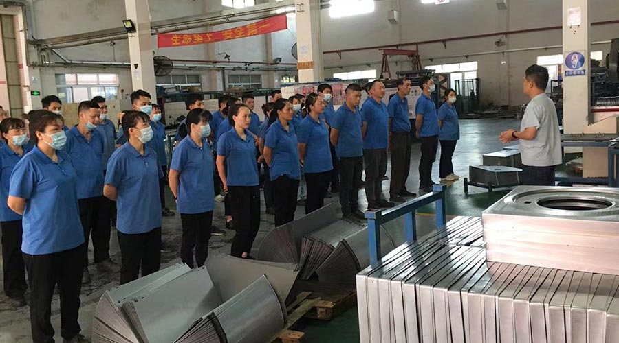 五一放假在即！金環(huán)電器沖壓車間開展早會強調(diào)工作效率