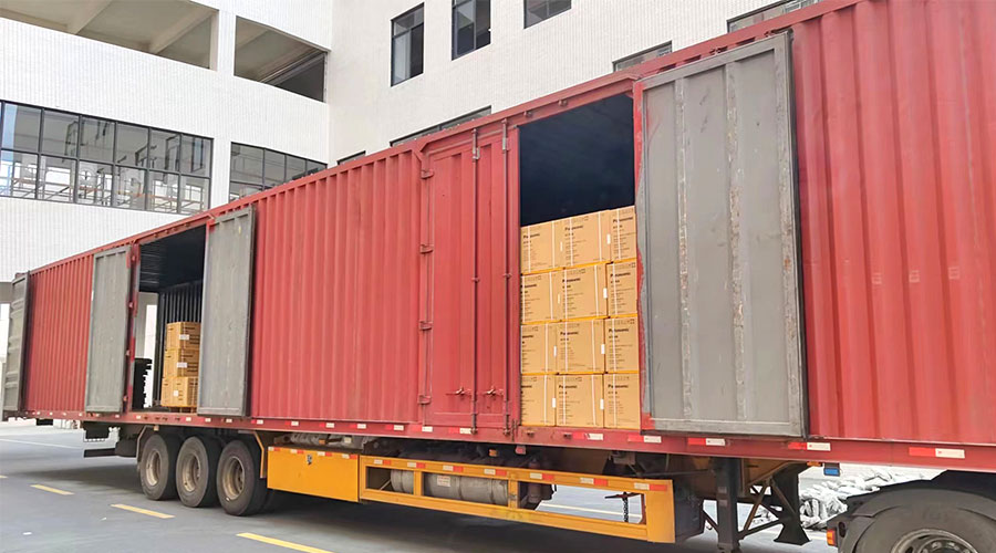 使命必達(dá)！高效完成國(guó)內(nèi)知名品牌客戶迷你洗衣機(jī)裝柜發(fā)貨