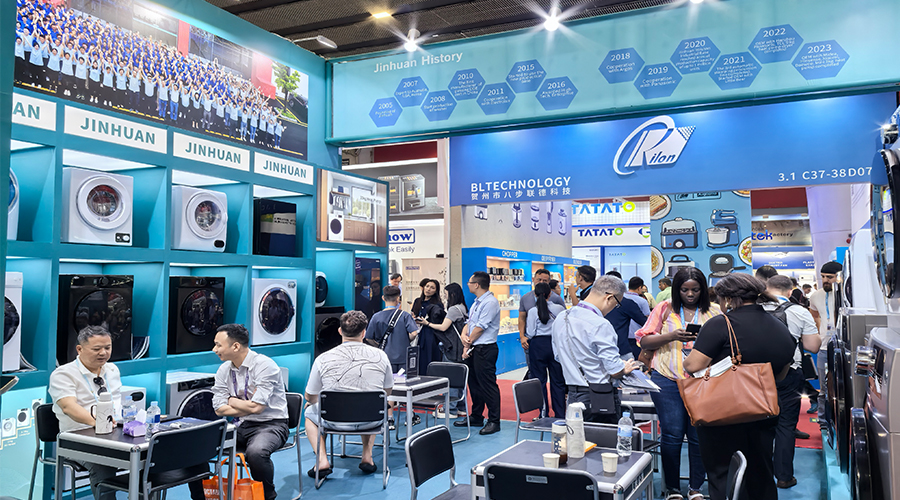 廣交會第三日：展位前的國際對話